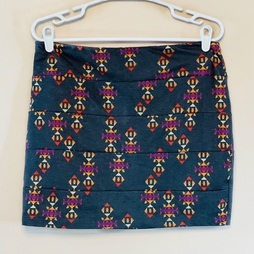 NOLLIE Aztec tribal colorful print gray mini skirt
